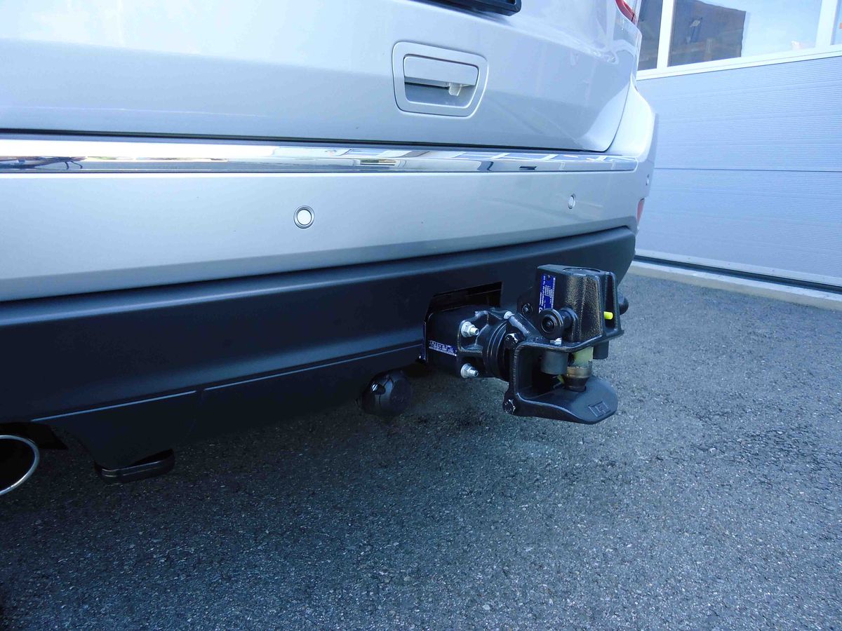 Attelage avec Rockinger RO*240 - Jeep Grand Cherokee (WK2), 04.11-04.13